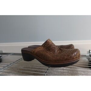 ECCO Women's Brown Woven‎ Leather Mules Clogs Studded Slip On Sz EU 38 US 7-7.5